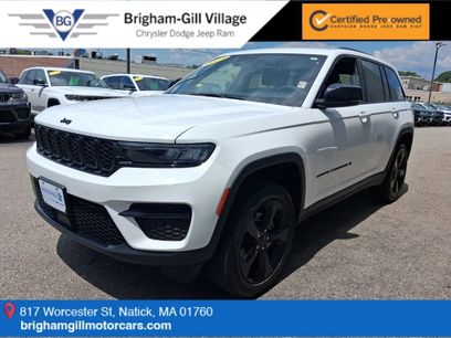 Used 2023 Jeep Grand Cherokee Altitude