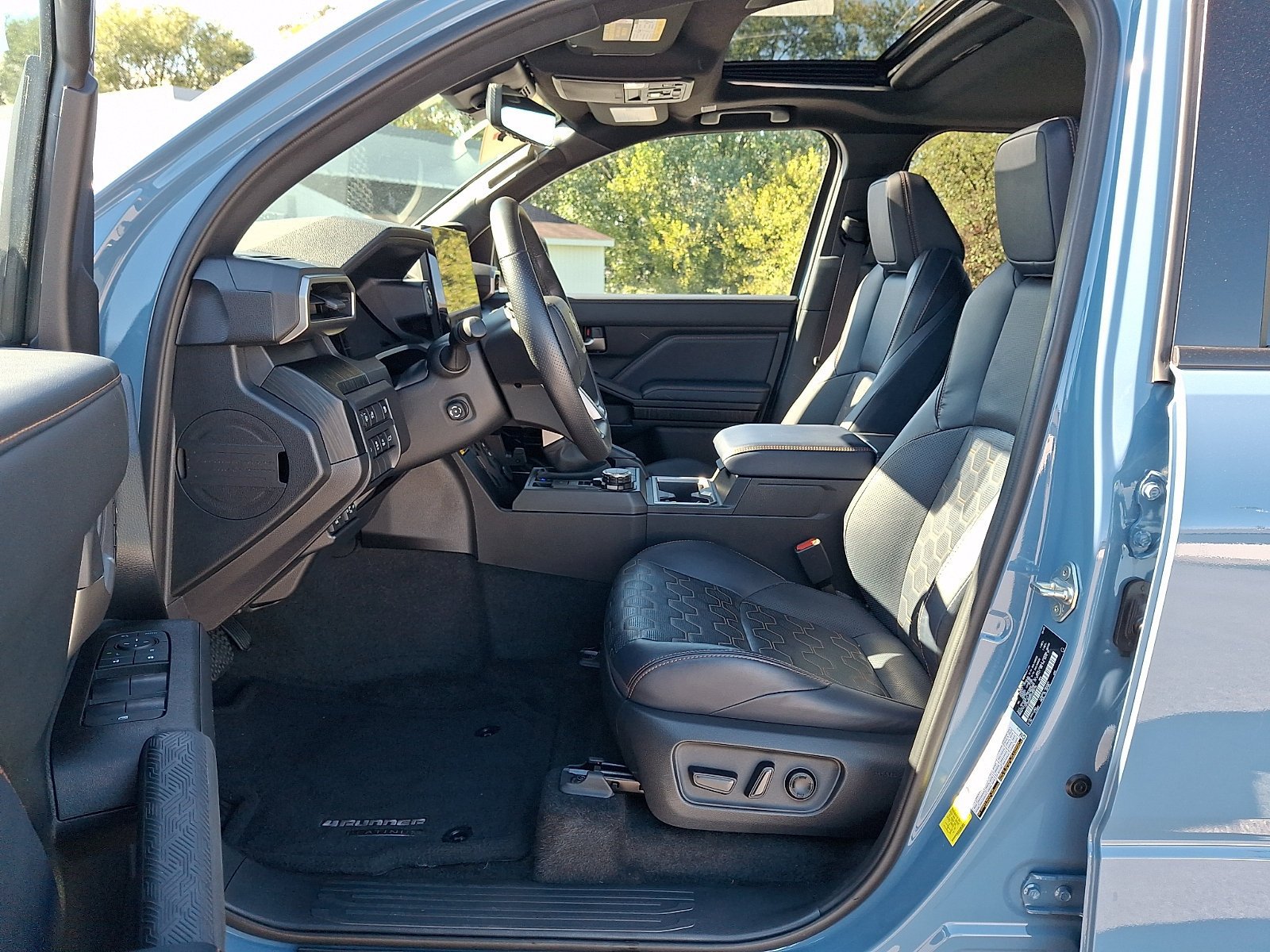 Certified 2025 Toyota 4Runner Platinum AWD/4WD image 15