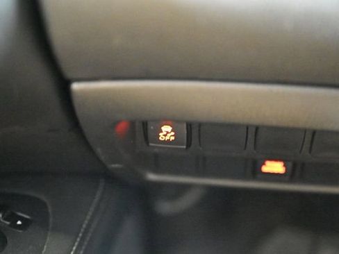 Used 2018 Nissan Pathfinder SV image 41