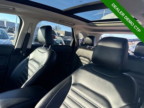 Used 2024 Ford Edge SEL w/ Convenience Package image 14