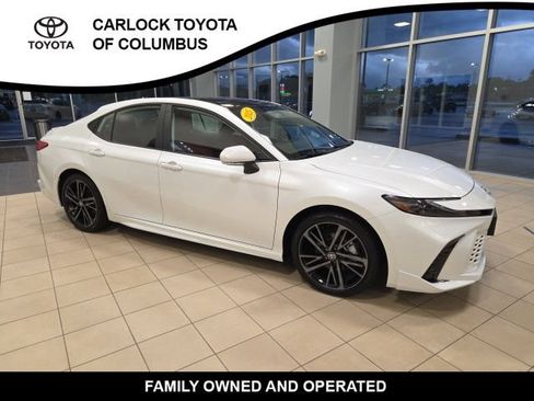 Used 2025 Toyota Camry XSE AWD/4WD image 6