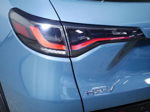 Used 2024 Honda HR-V EX-L image 17