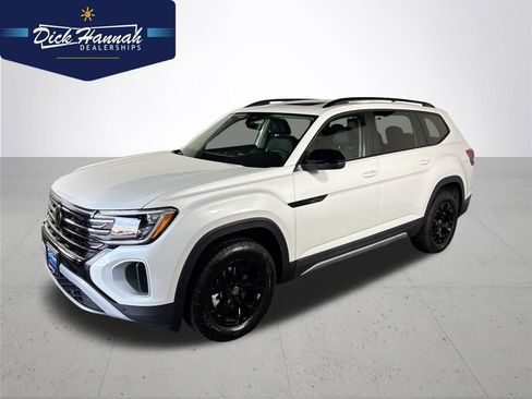 New 2026 Volkswagen Atlas Peak Edition AWD/4WD image 1