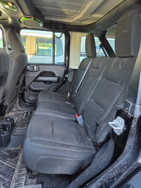 Used 2020 Jeep Wrangler Unlimited Sahara AWD/4WD image 11