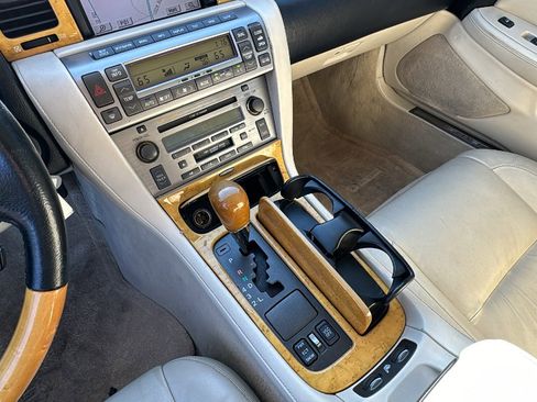 Used 2004 Lexus SC 430 Convertible RWD image 30