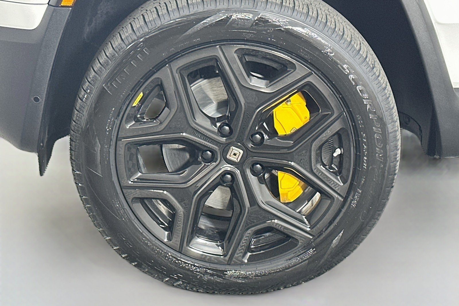 Used 2023 Rivian R1S Adventure Quad AWD/4WD image 11