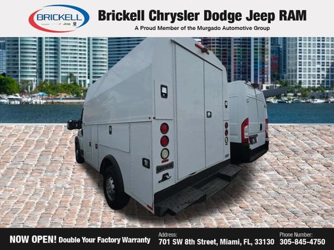 Used 2017 RAM ProMaster 3500 w/ Premium Appearance Group FWD image 4