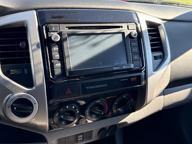 Used 2015 Toyota Tacoma 4x4 Double Cab w/ SR5 Package image 30