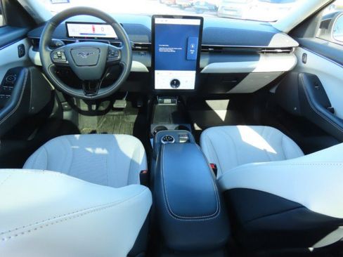 Used 2022 Ford Mustang Mach-E Premium image 22
