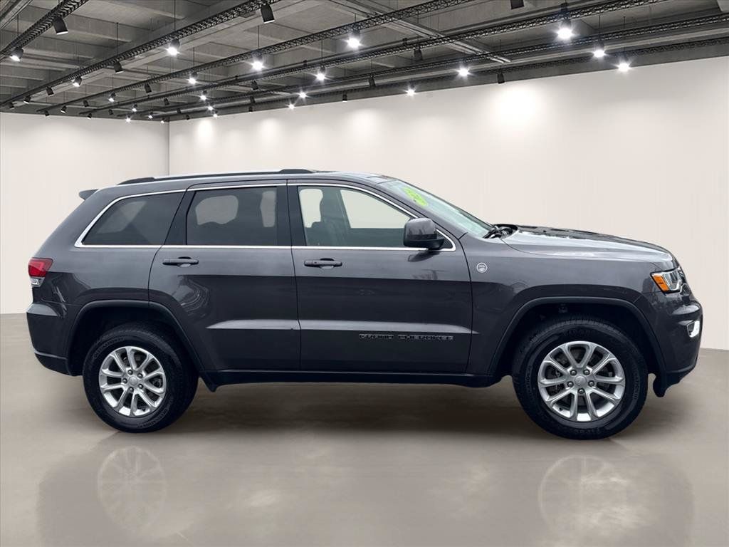 Used 2021 Jeep Grand Cherokee Laredo AWD/4WD image 8