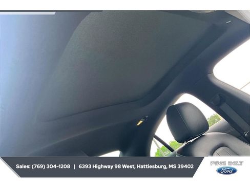 Used 2025 Mercedes-Benz CLA 250 4MATIC image 17