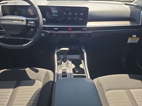 New 2026 Kia Sorento LX FWD image 14