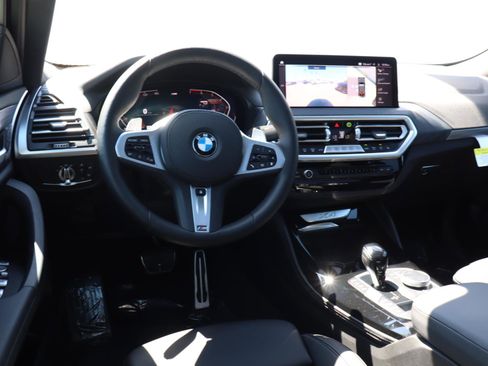 Used 2025 BMW X4 xDrive30i w/ Premium Package image 10