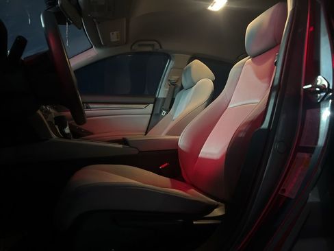 Used 2019 Honda Accord LX image 5