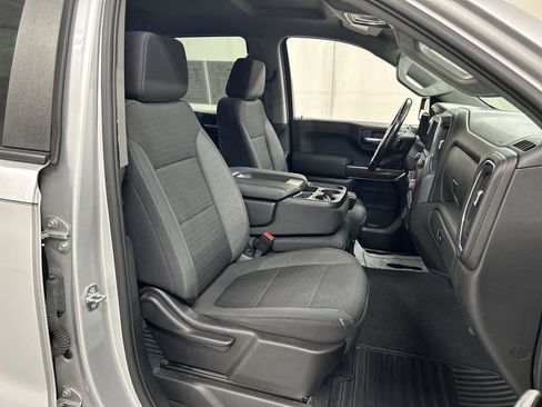 Used 2022 Chevrolet Silverado 1500 LT AWD/4WD image 22