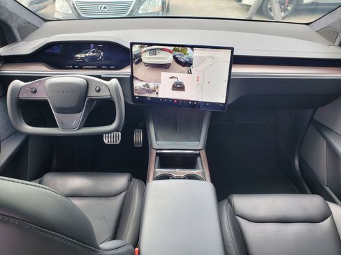 Used 2023 Tesla Model X AWD/4WD image 14