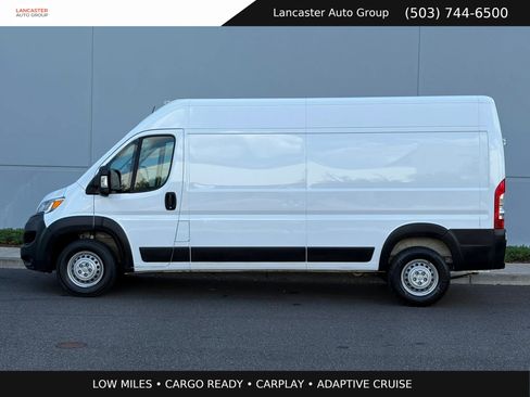 Used 2025 RAM ProMaster 2500 w/ Convenience Group FWD image 3