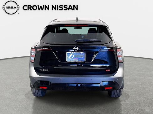 New 2026 Nissan Kicks SR FWD image 6