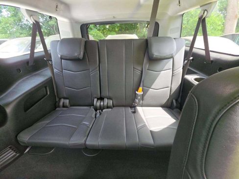 Used 2018 Cadillac Escalade ESV Luxury AWD/4WD image 11