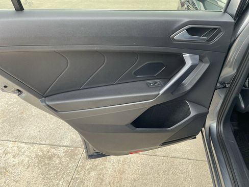 Used 2021 Volkswagen Tiguan SEL Premium R-Line image 35