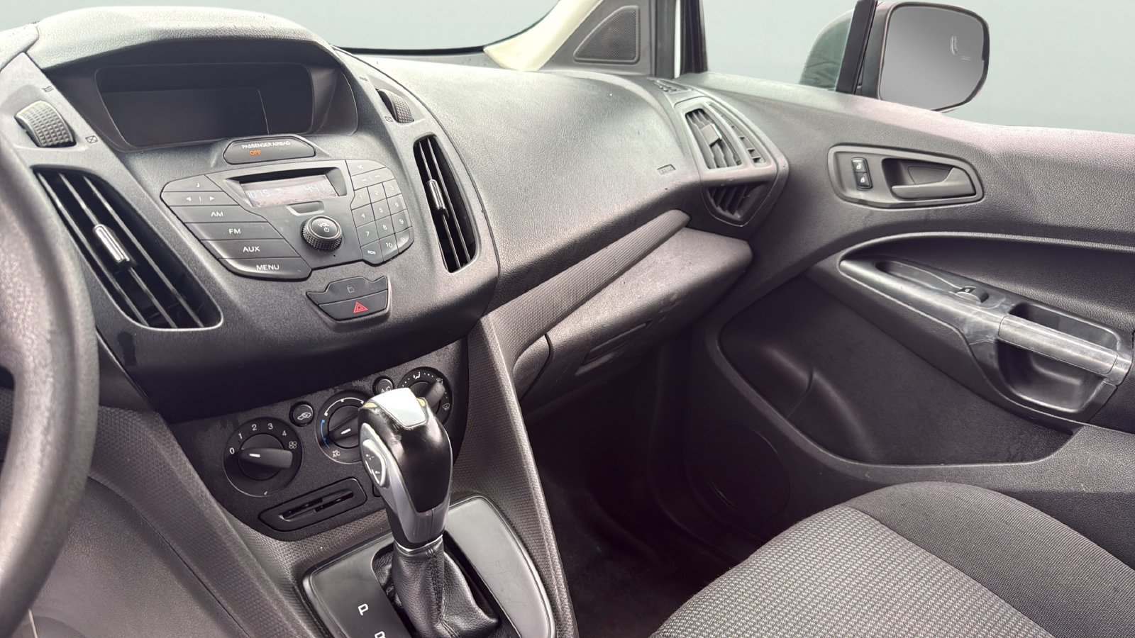Used 2015 Ford Transit Connect XL FWD image 9
