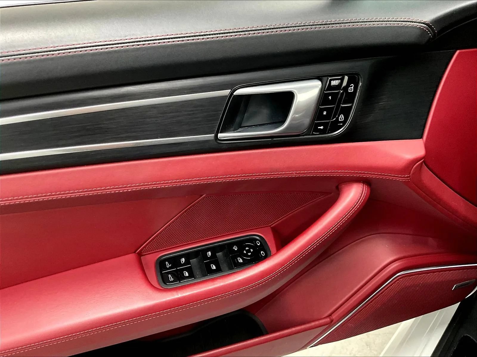 Used 2020 Porsche Panamera GTS AWD/4WD image 39