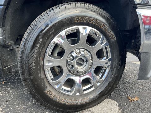 Used 2022 Ford F250 Lariat w/ Lariat Ultimate Package image 2