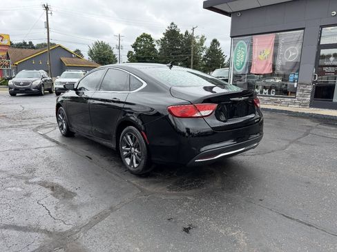 Used 2016 Chrysler 200 Limited FWD image 4