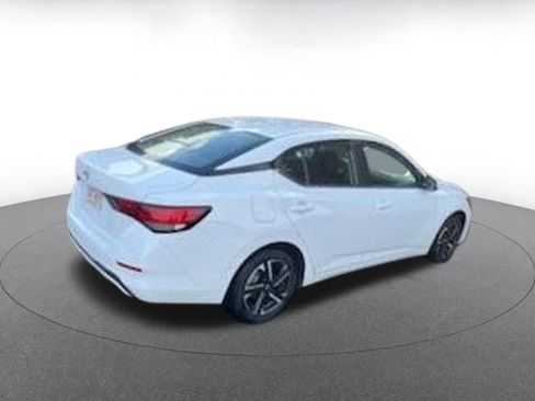 Used 2025 Nissan Sentra SV image 4