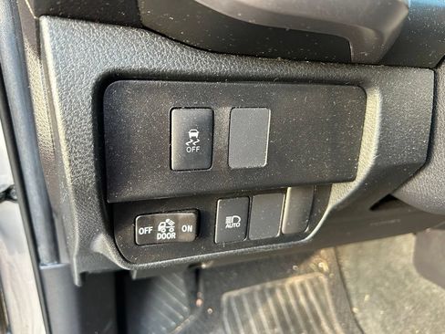 Used 2021 Toyota Tacoma SR5 RWD image 17