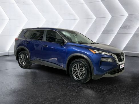 Used 2023 Nissan Rogue S FWD image 1