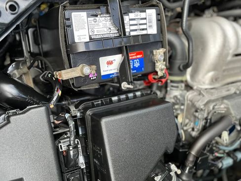 Used 2013 Scion tC FWD image 30