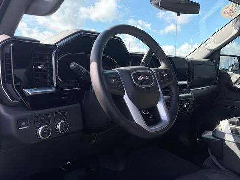 Used 2026 GMC Sierra 1500 Elevation AWD/4WD image 16