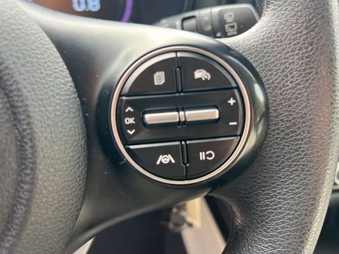 Certified 2023 Kia Soul LX image 14