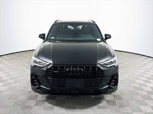 Certified 2024 Audi Q3 2.0T Premium w/ Convenience Package AWD/4WD image 2