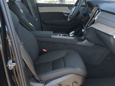 New 2026 Volvo XC90 B6 Plus w/ Protection Package Premier image 20