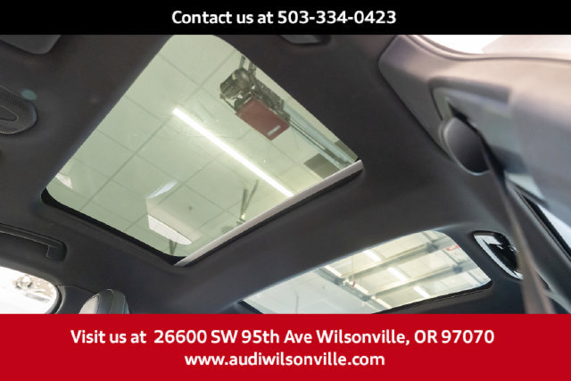 Used 2025 Porsche Panamera 4 w/ Premium Package AWD/4WD image 21