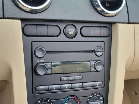 Used 2006 Ford Mustang Premium image 23