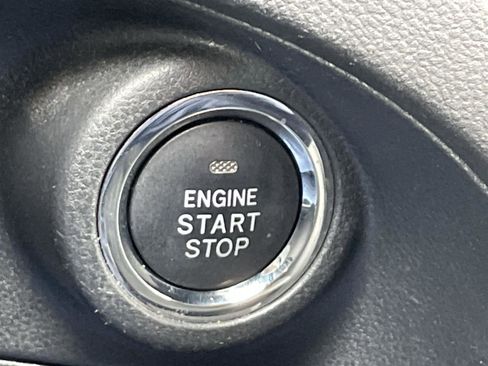 Used 2020 Subaru Forester Limited image 31