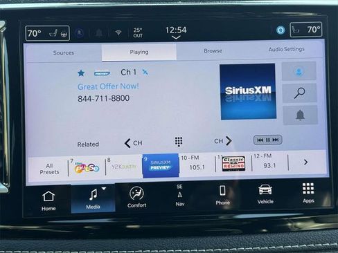 Used 2024 Chrysler Pacifica Limited image 25