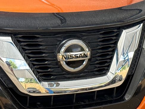 Used 2020 Nissan Rogue SV FWD image 5