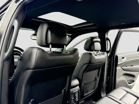 Used 2021 Jeep Grand Cherokee Limited image 6