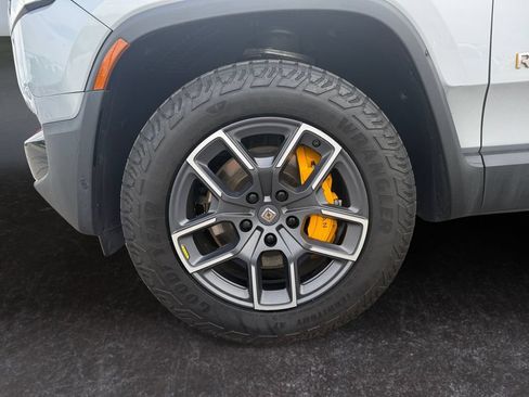Used 2022 Rivian R1T Adventure AWD/4WD image 9