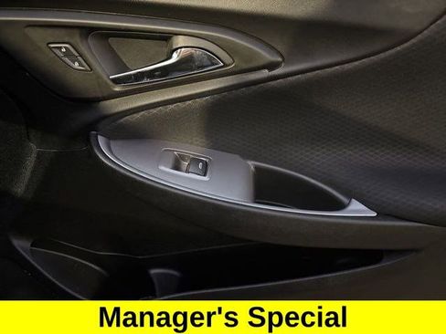 Used 2024 Chevrolet Malibu LT image 40