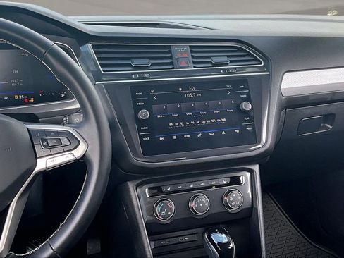 Used 2024 Volkswagen Tiguan S image 9
