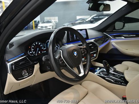 Used 2019 BMW 530e w/ Convenience Package RWD image 11