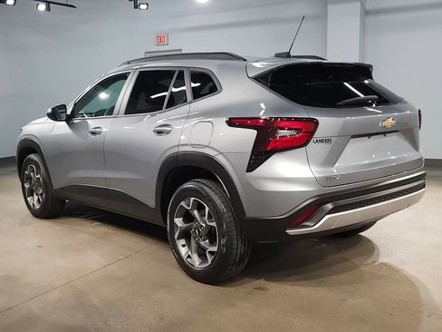 Used 2024 Chevrolet Trax LT image 5