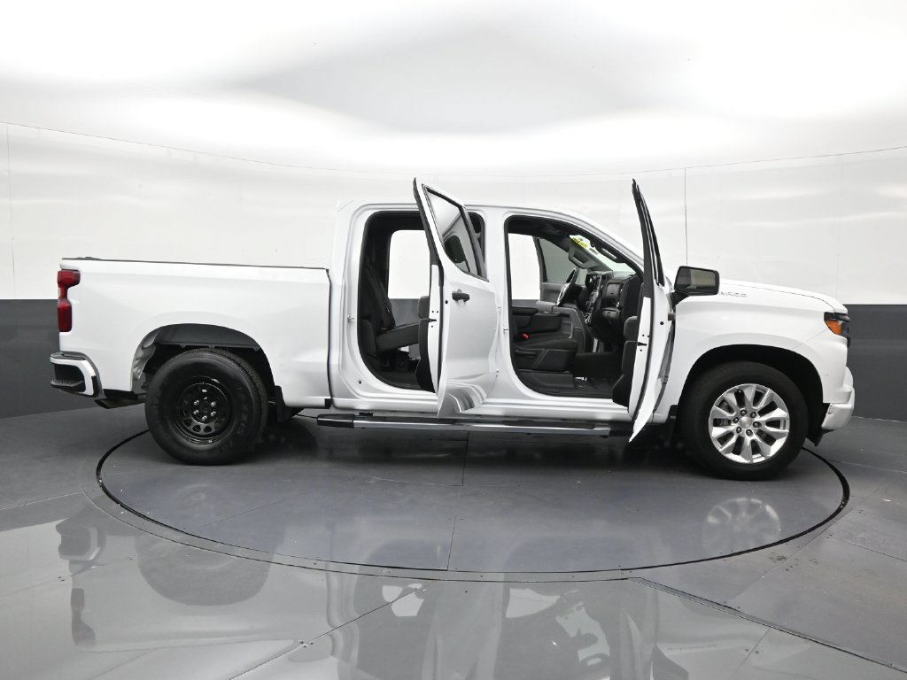 Used 2024 Chevrolet Silverado 1500 Custom RWD image 28