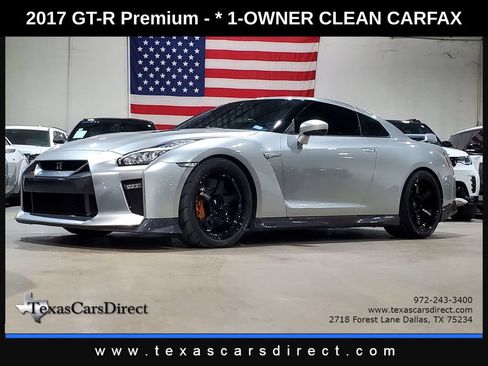 Used 2017 Nissan GT-R Premium AWD/4WD image 1