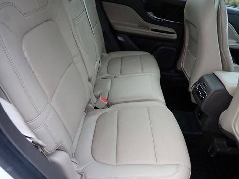 Certified 2022 Lincoln Corsair AWD w/ Premium Package image 14